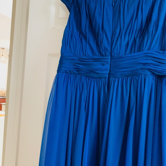 Sapphire Teri Jon by Rickie Freeman formal gown - Picture 6 of 9